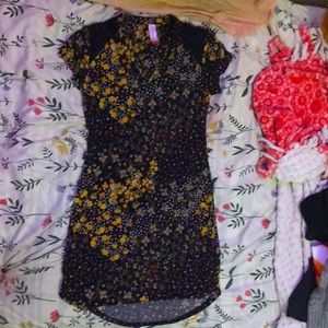 Print Dress with Lace Peekaboo